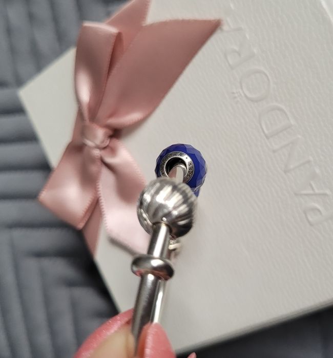 Pandora bransoletka bangle otwarta + 1x charms 2x fasetka 2x klips