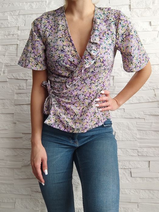 Bluzka kopertowa kwiatki folklor rozmiar XS