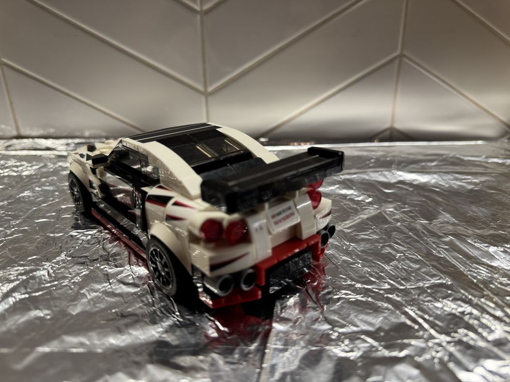 LEGO Speed Champions 76896 Nissan GT-R Nismo