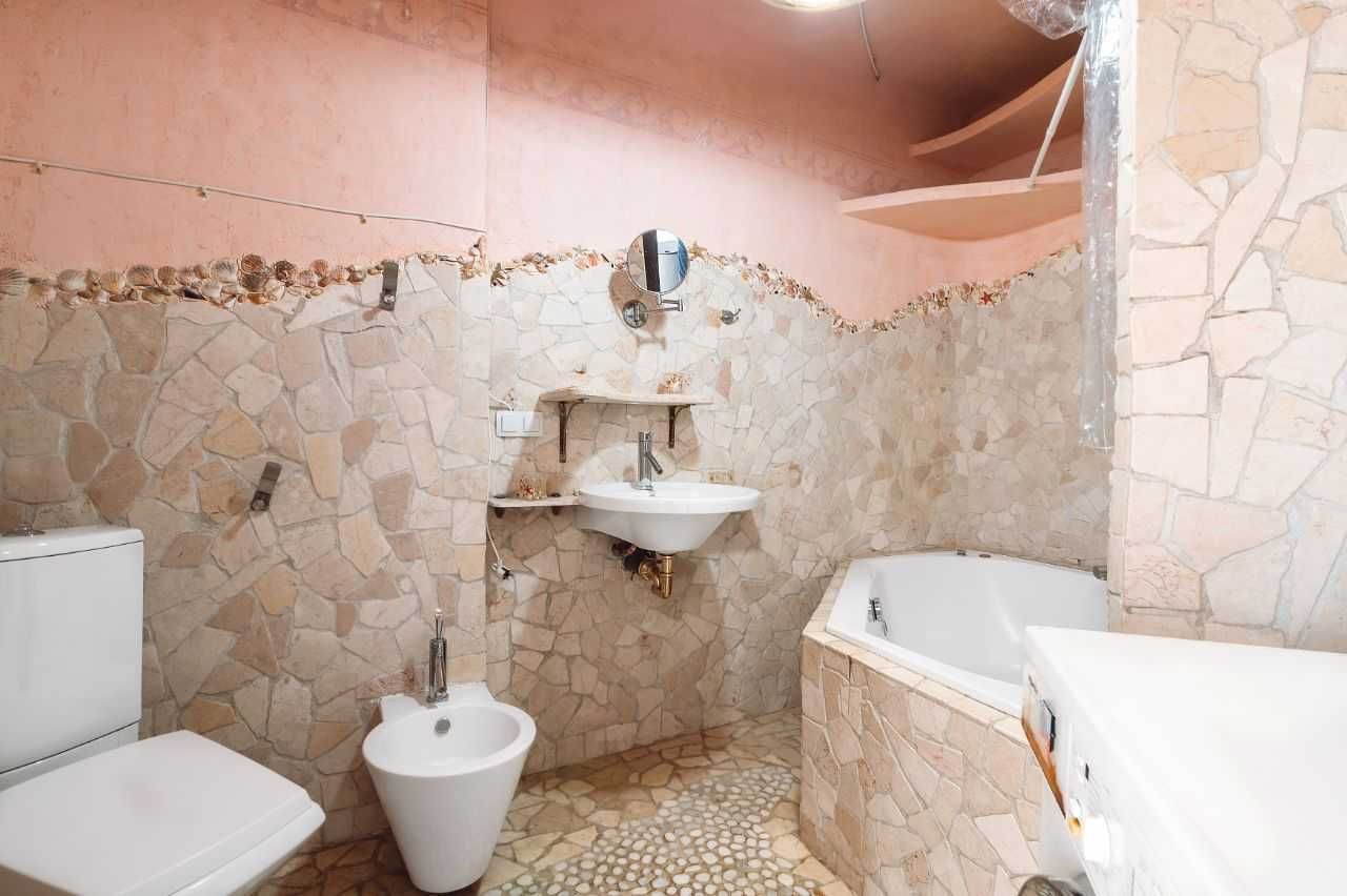 Трехэтажный таунхаус с видом на море
