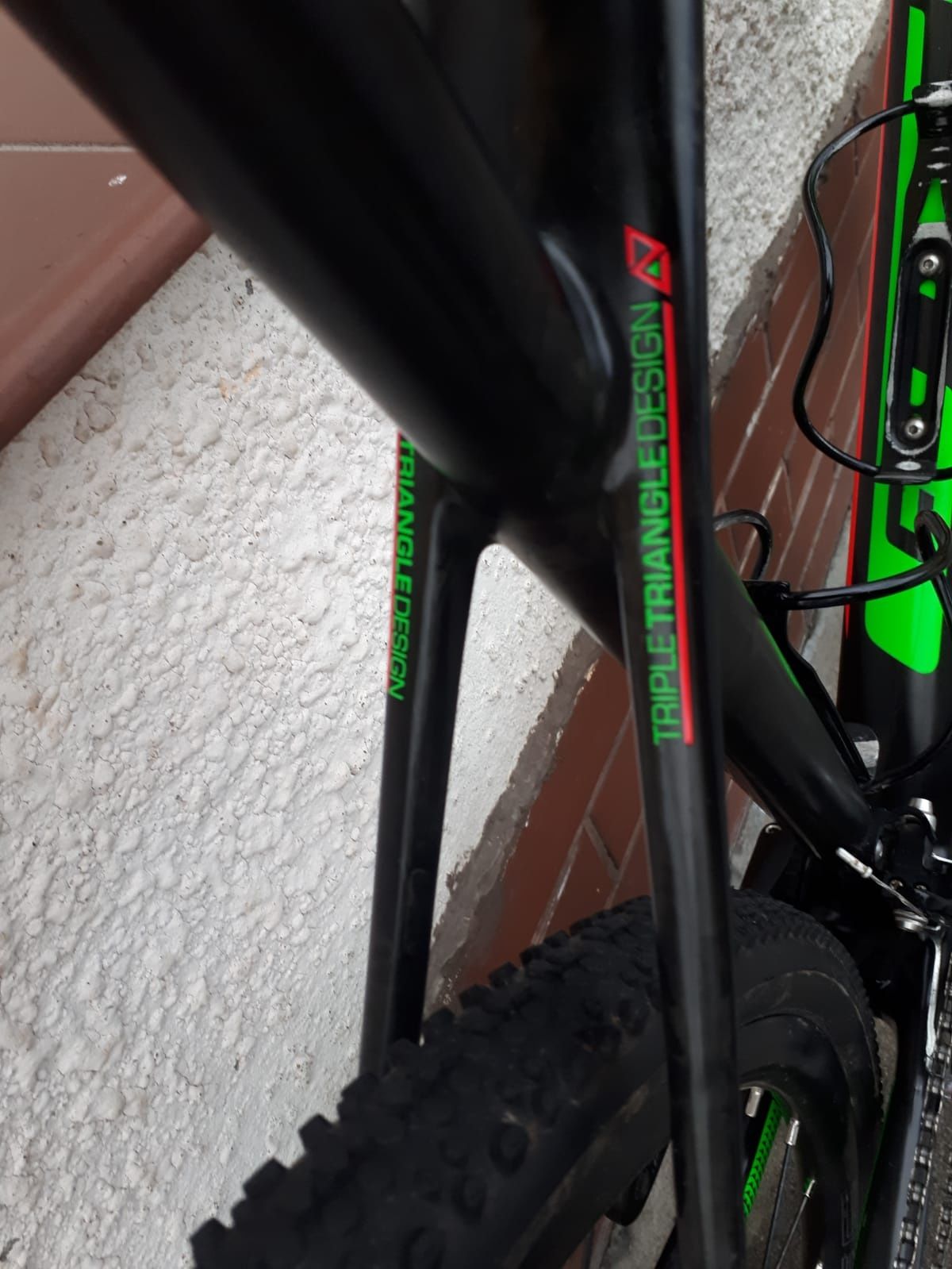 Rower typu gravel marki GT