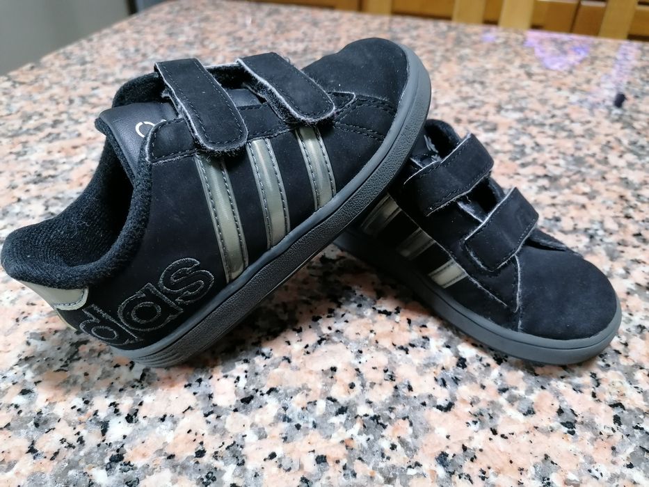 Sapatilhas Adidas 24