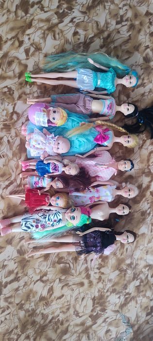 Лот       ляльок