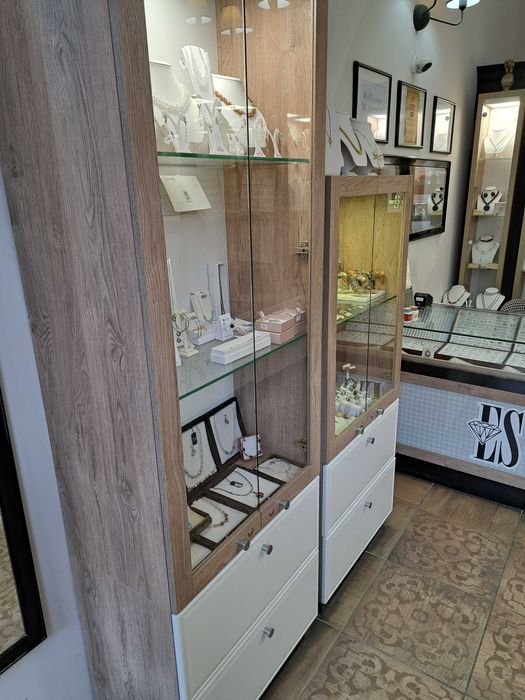 Gabloty jubilerskie z oświetleniem