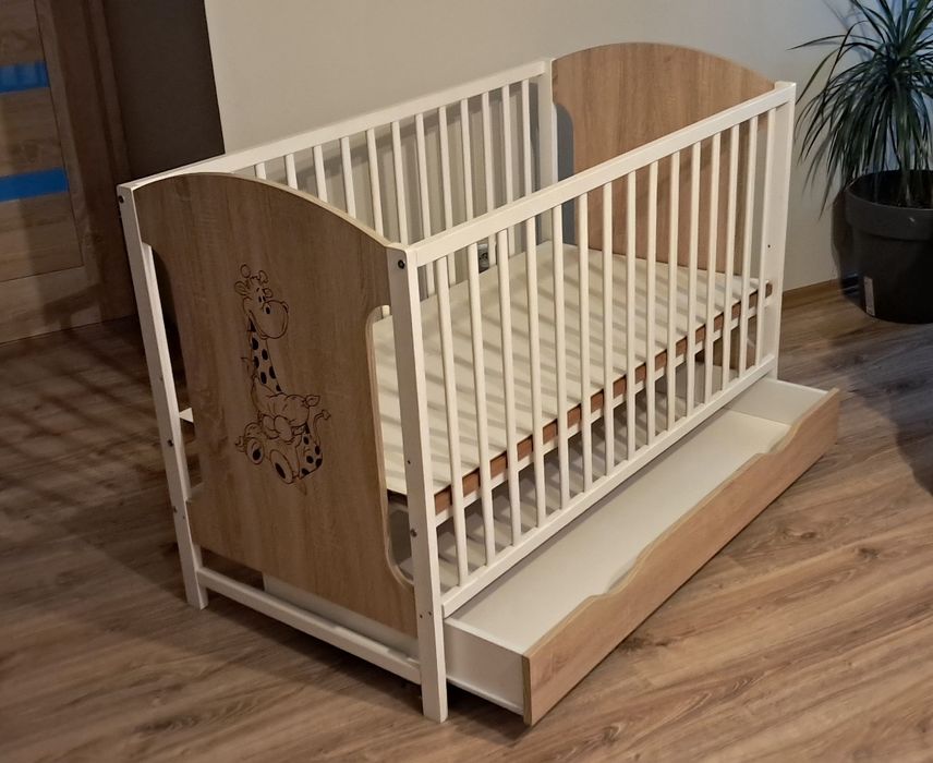 Łóżeczko dziecięce z materacem