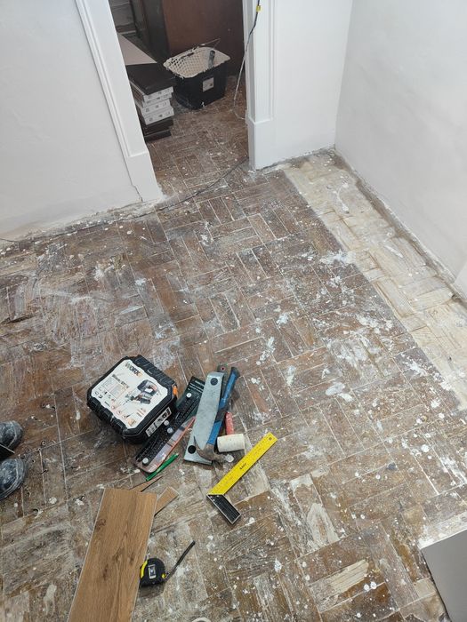 Faço todo o tipo de pequenas obras , pladur etc