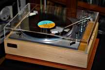 Gira discos L-75