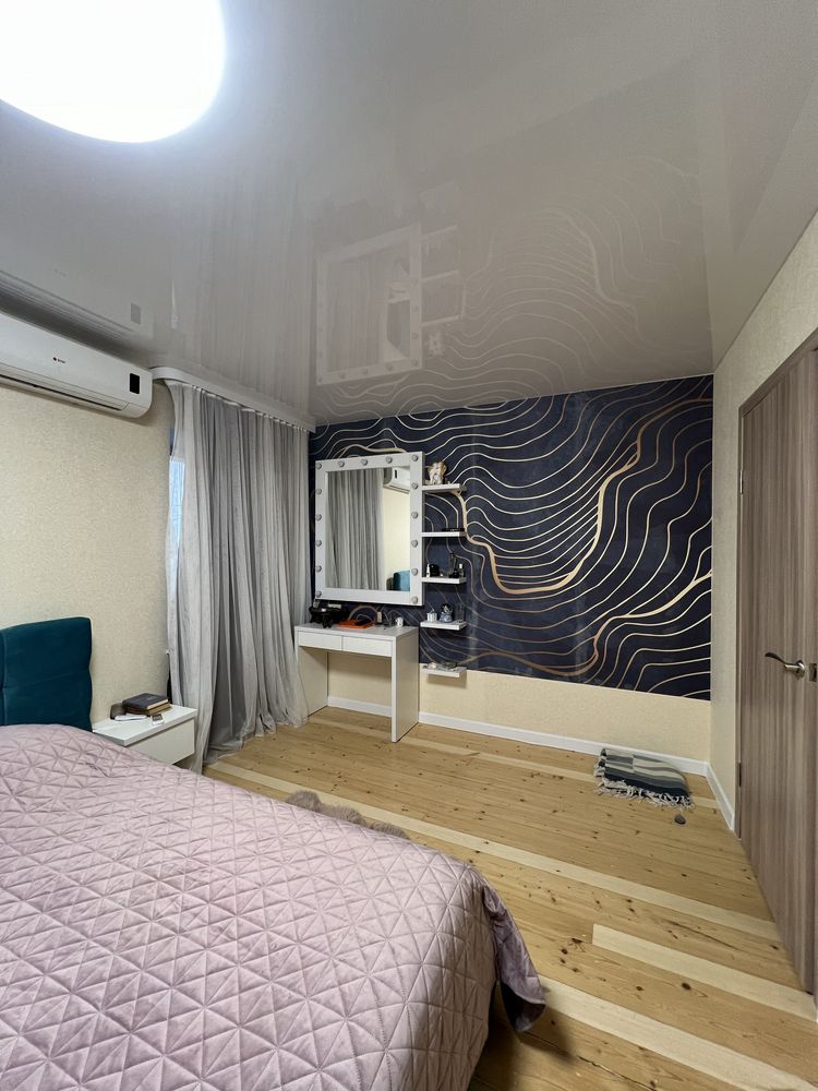 Продам 3 х комнатную квартиру метро Холодная Гора с ремонтом