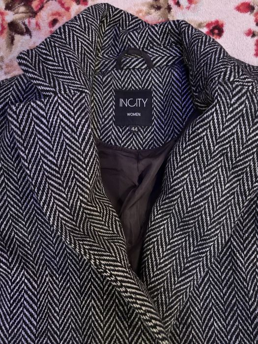 Пальто жіноче 44