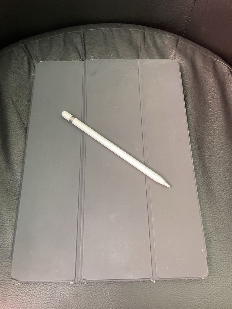 Ipad Pro 12.9 polegadas 128GB + Apple pencil + Magic Keyboard
