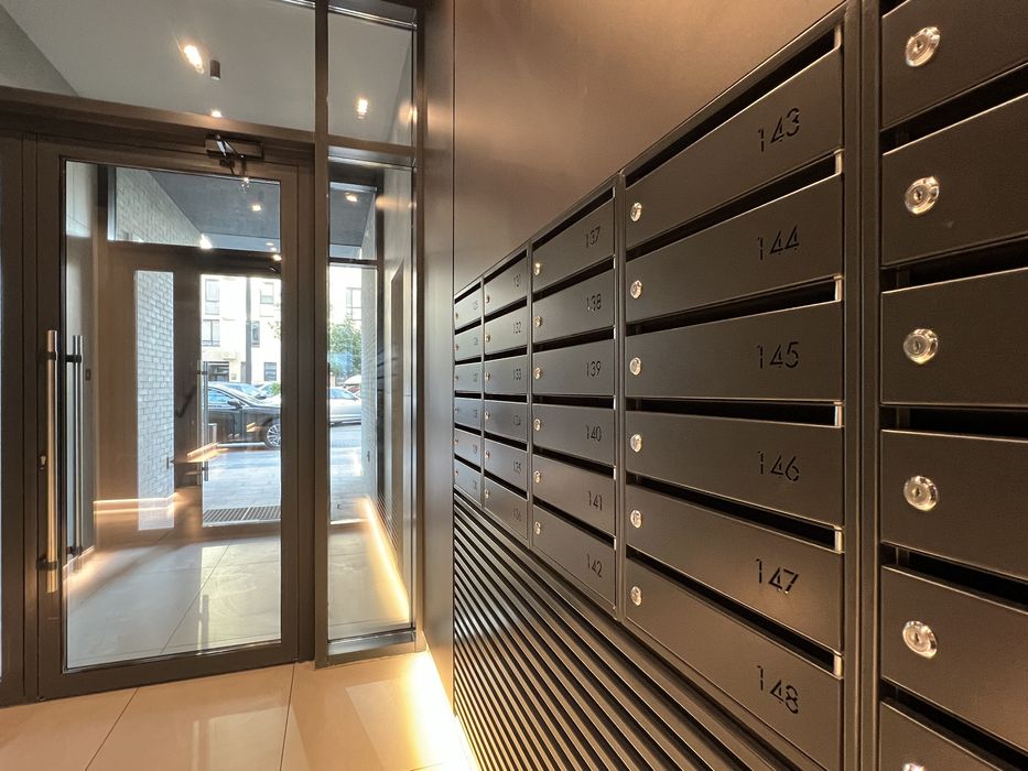 Продаж двокімнатна кв. в ЖК Файна Таун, з кухнею-вітальнею, не кутова