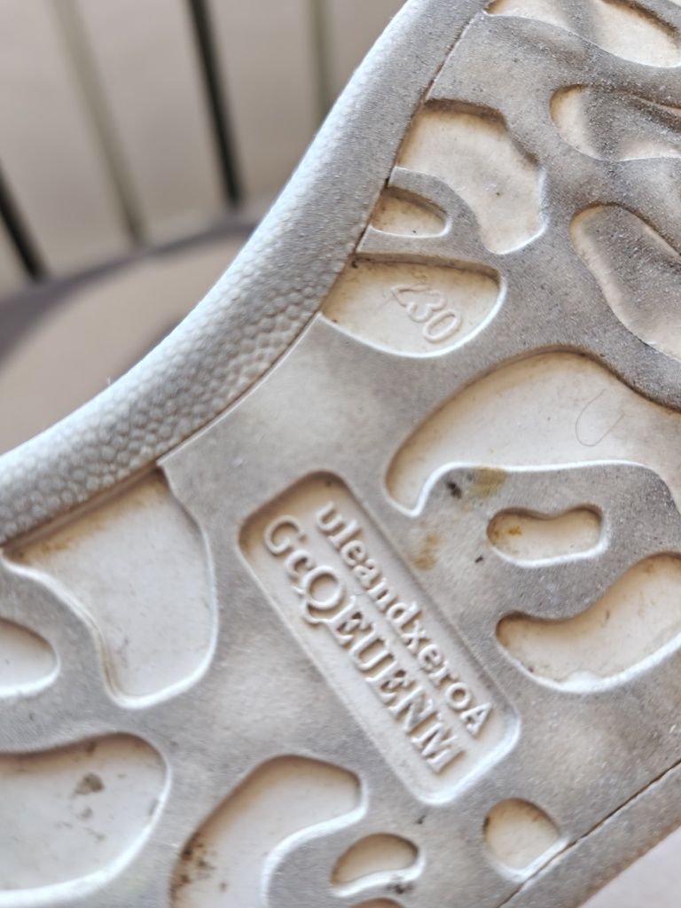 Alexander McQueen sneakersy skórzane skóra naturalna białe 36