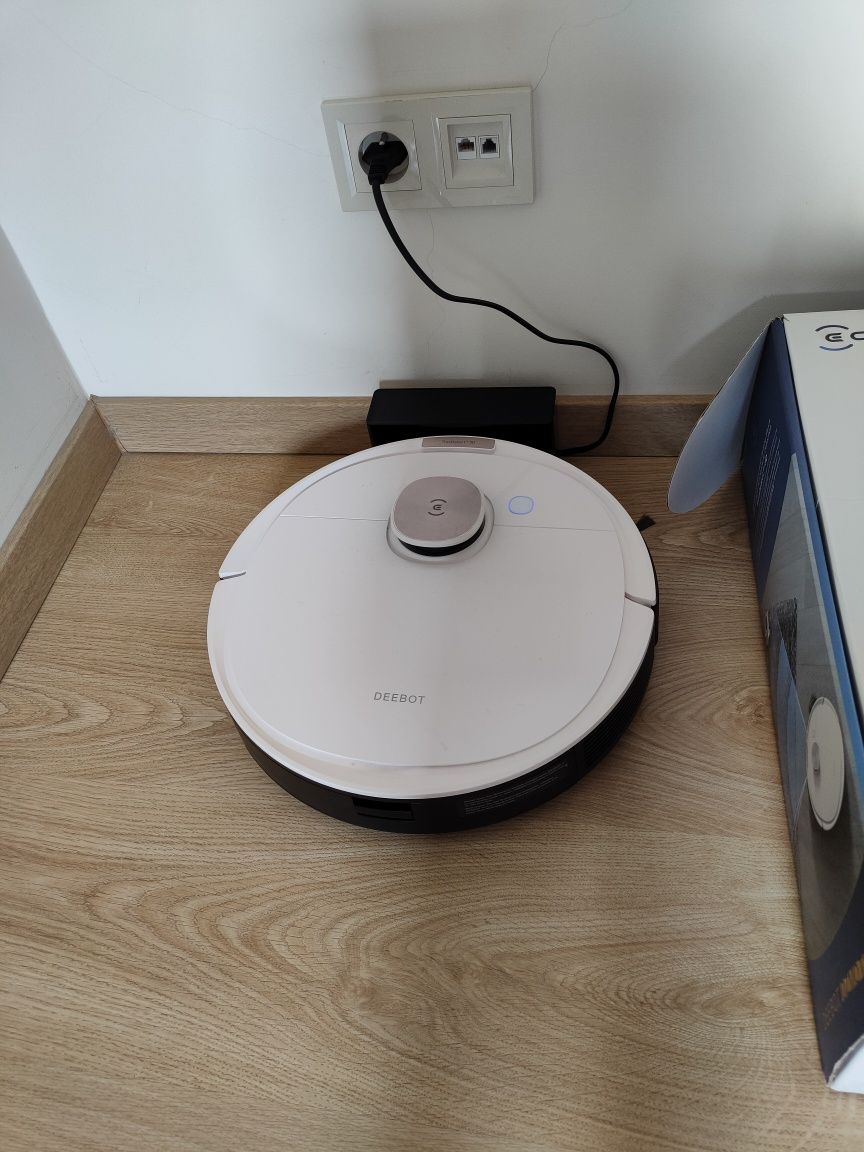 Robot sprzątający Ecovacs Ozmo Pro T8