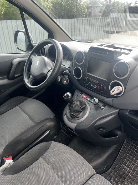 Peugeot Partner 1.6 BlueHDi Confort c/apenas 1 registo