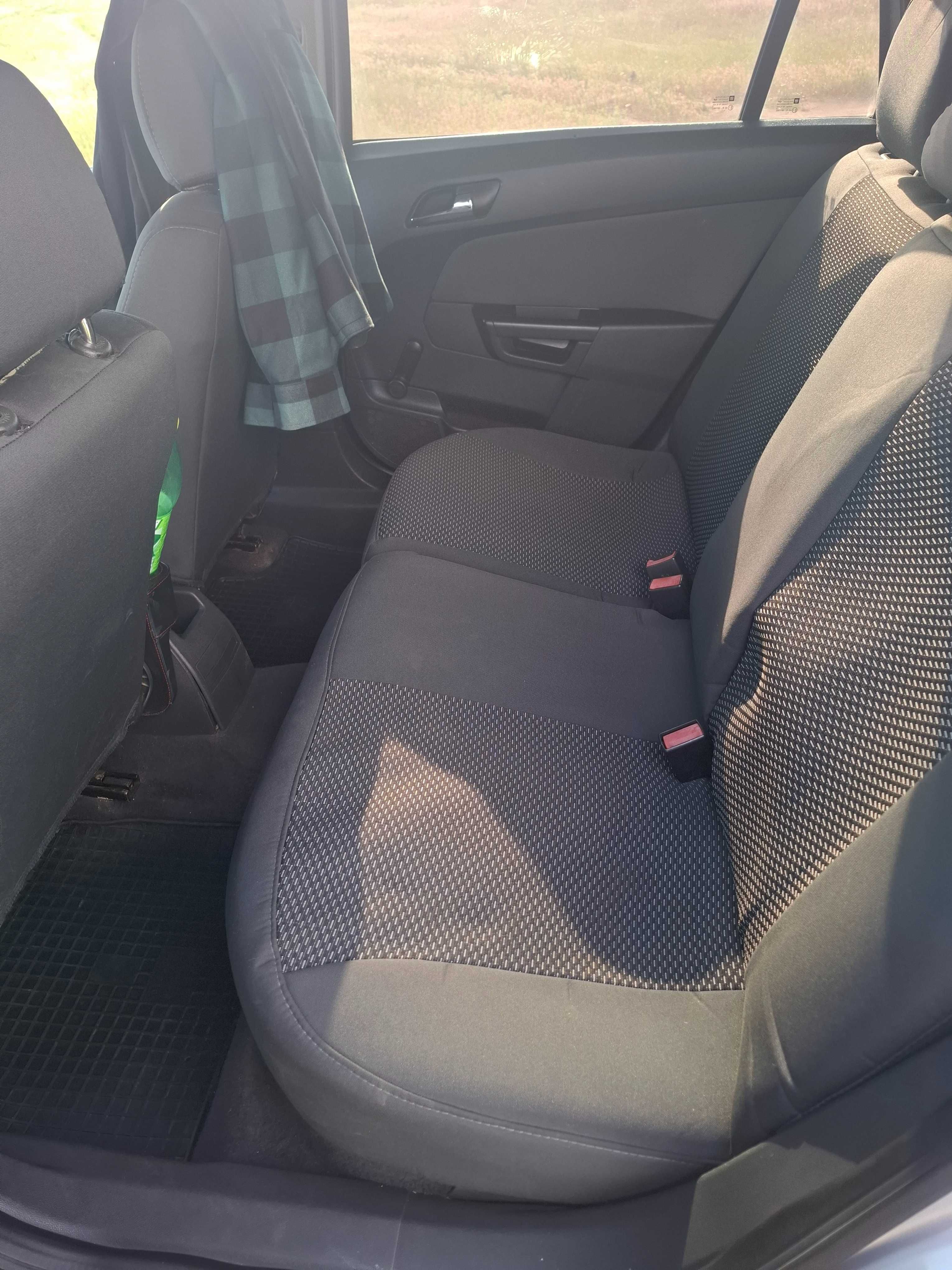 Opel Astra H універсал