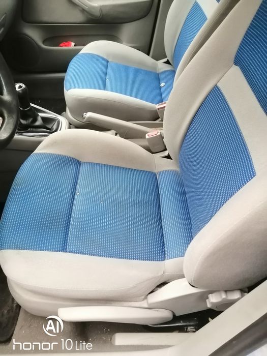 Гольф 4  2001р. 1.4 16v 154000 пробігу.