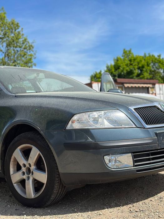 Авторозборка Skoda Oktavia a5 1.6Fsi двигун BLF колір 9901 КПП GYT 5ст