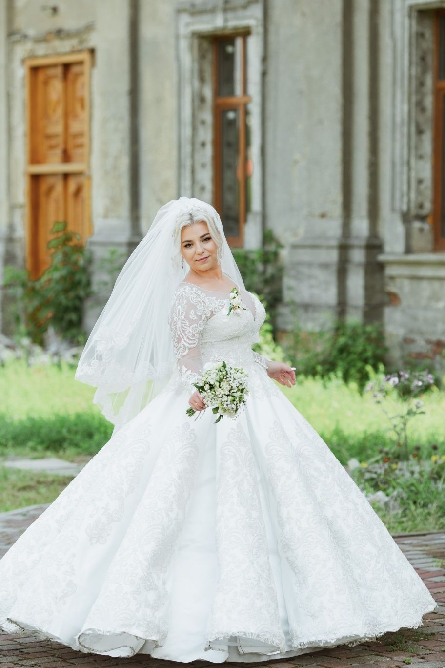 Весільне плаття/весільна сукня