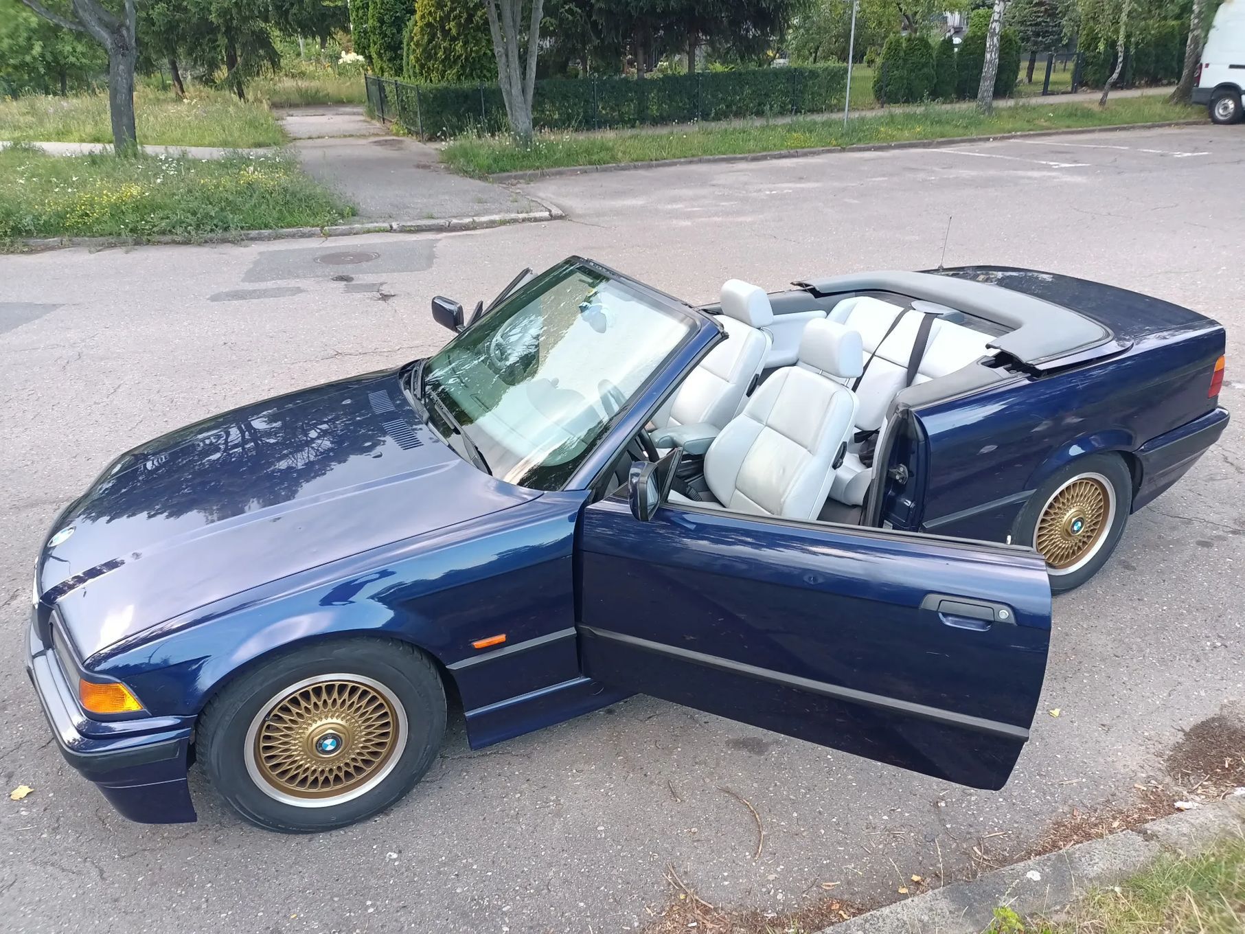 BMW Seria 3 BMW 318i E36 kabrio skóry Montrealblue