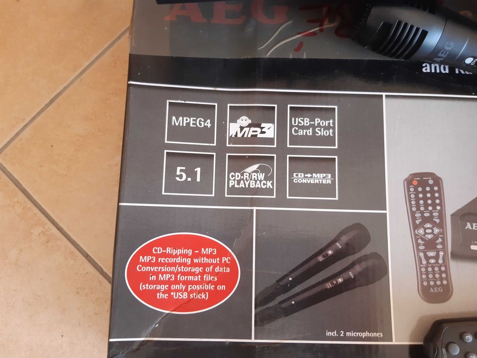 Leitor DVD e karaokê AEG