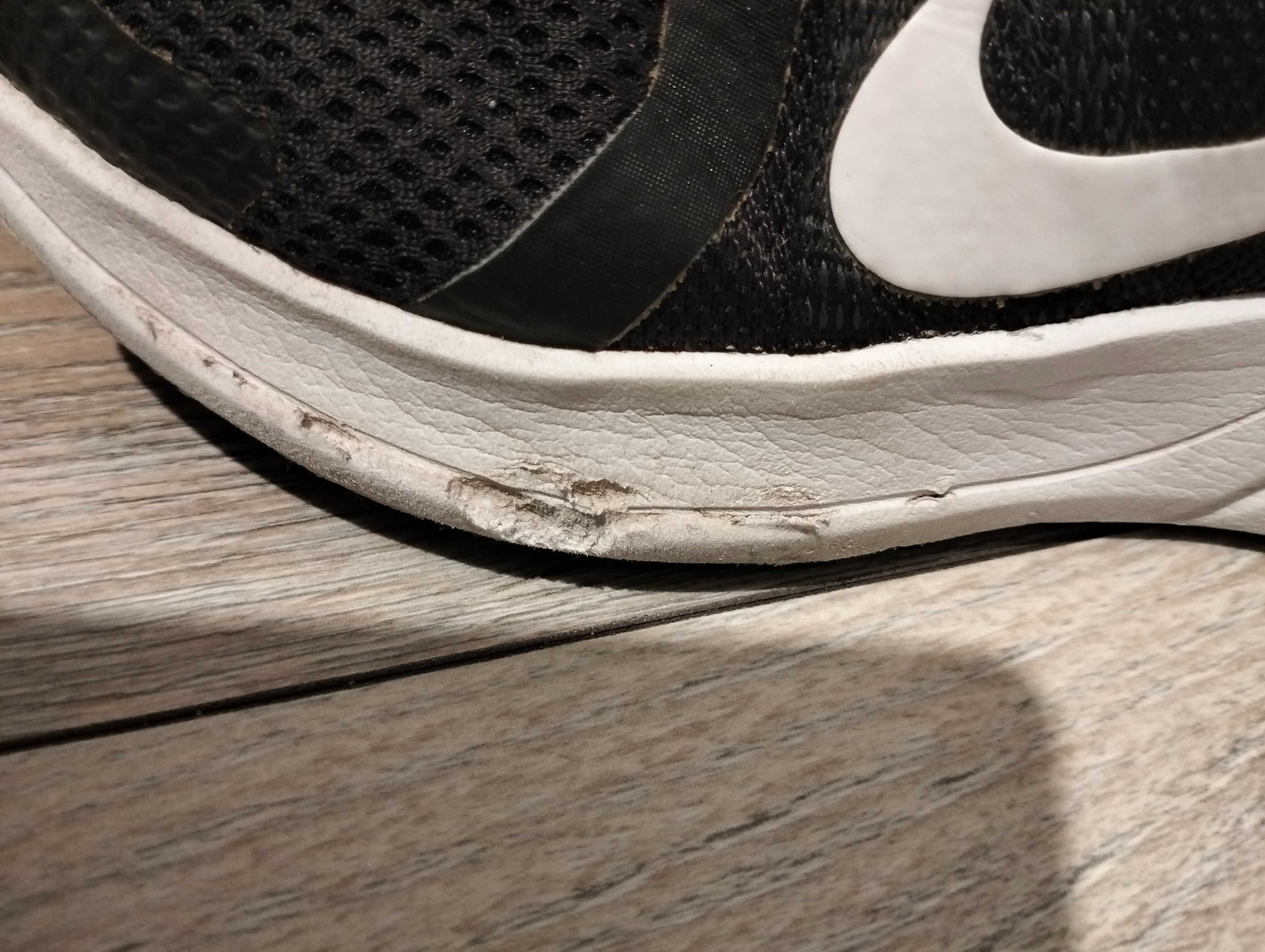 Buty Nike Run Swift r.40
