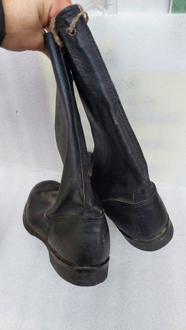 Кирзові чоботи часів СРСР