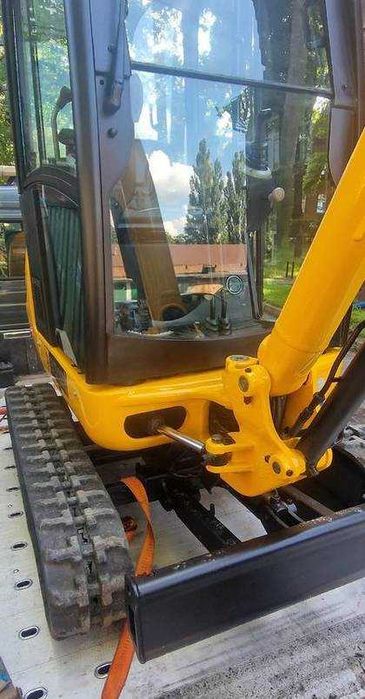 Minikoparka JCB 8018