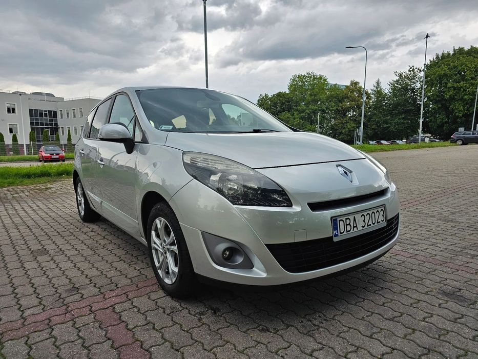 Renault Scenic Piękny Renualt Scenic 3 Gen. NISKI PRZEBIEG BEZWYPADKOWY!!!