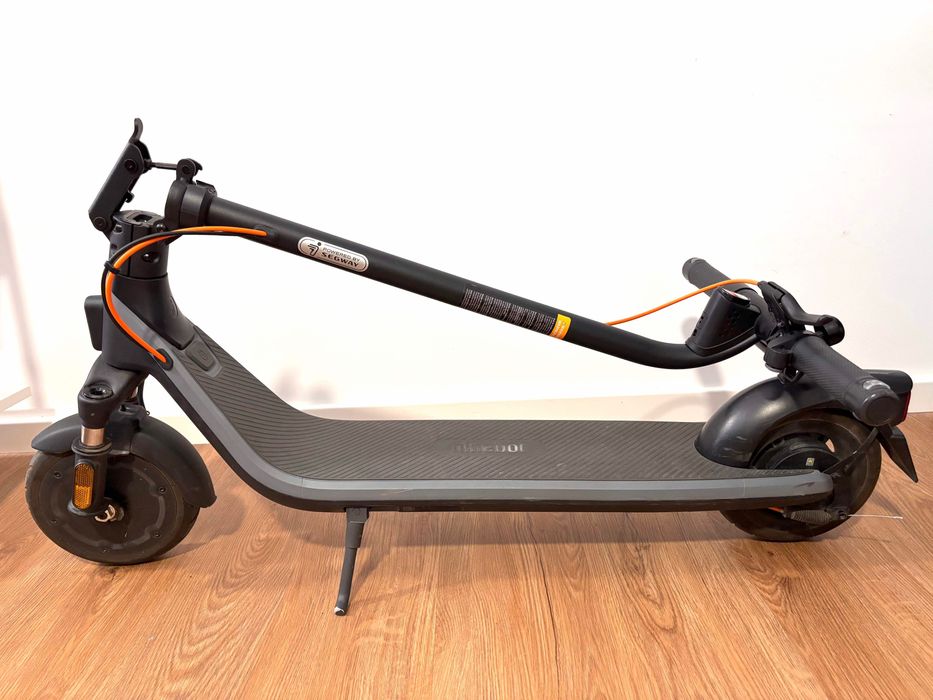 Trotinete Elétrica SEGWAY Ninebot
