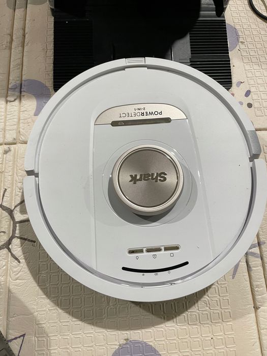 Robot sprzątający Shark PowerDetect NeverTouch Pro szary