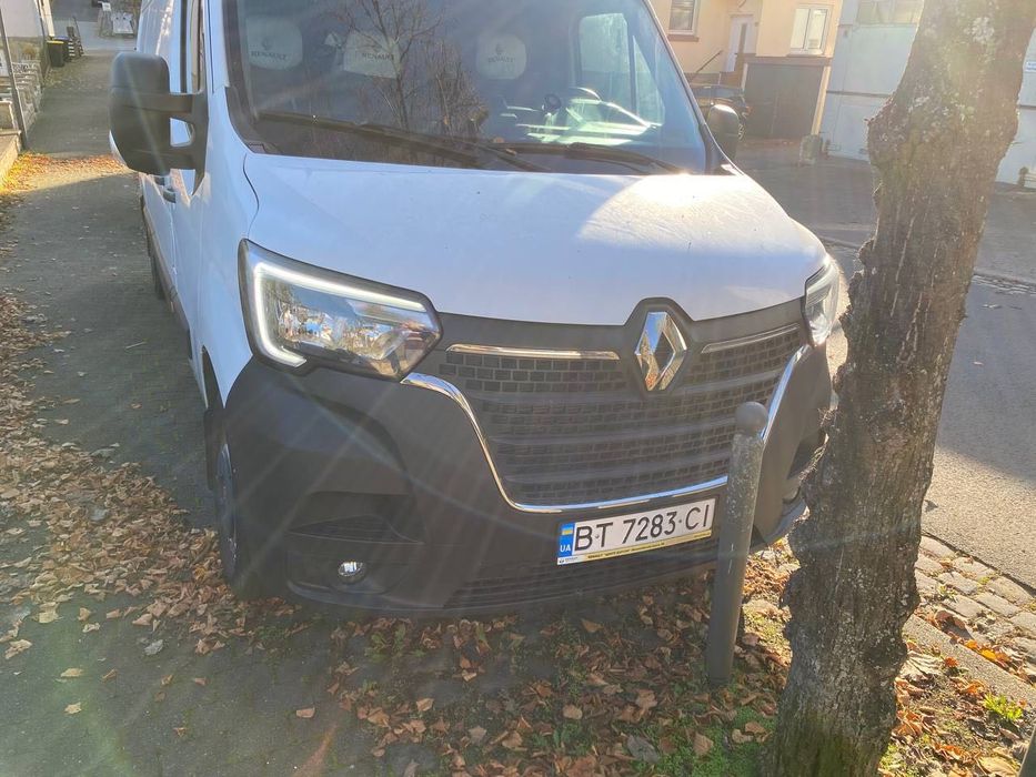 Автомобіль Рено Мастер