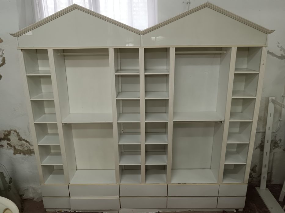 Móvel usado para butique em fórmica e