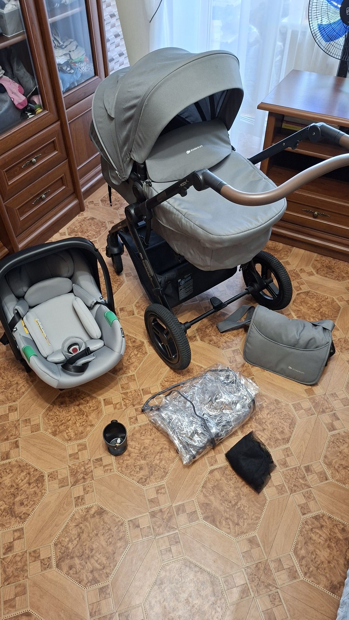 Коляска Kinderkraft Moov 2 Air 3 в 1