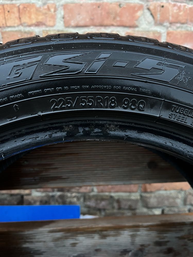 Шини TOYO Observe 225/55 r18