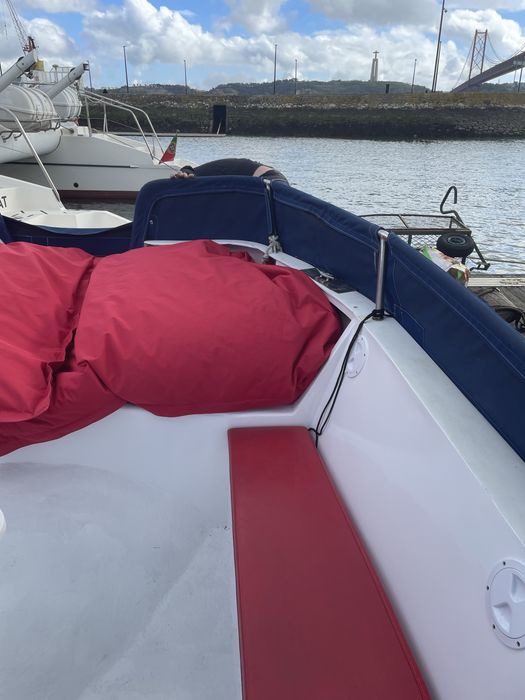 Barco Butt Cat 18pax