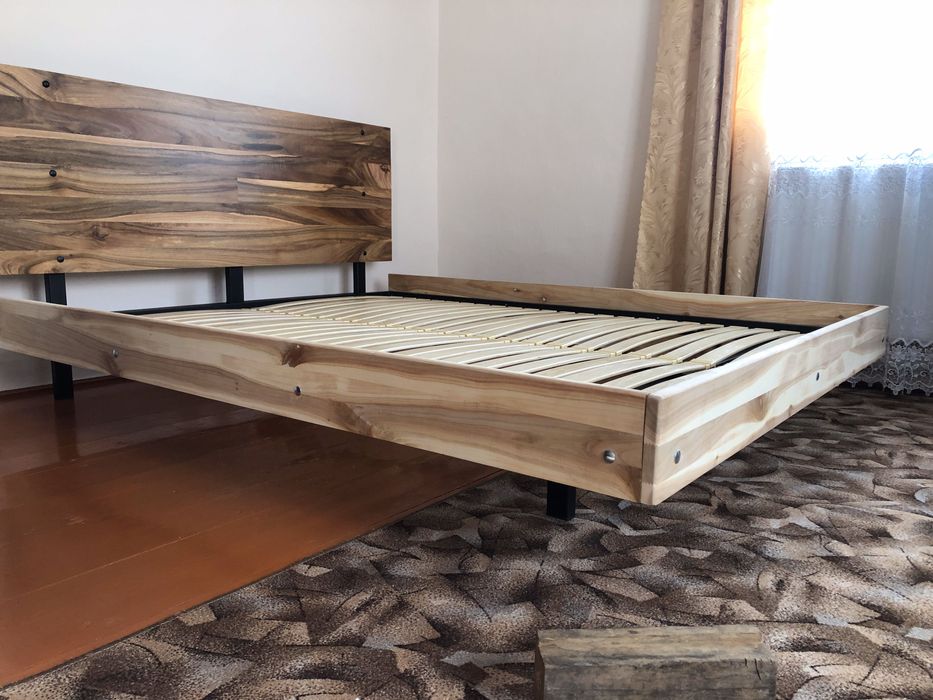 продам ліжко 160x200
