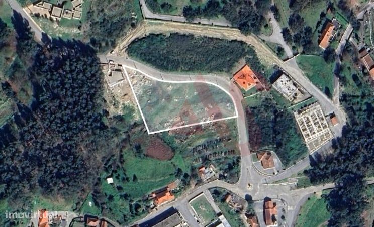 Terreno para construção com 3.850 m2 em Figueiras e Covas, Lousada