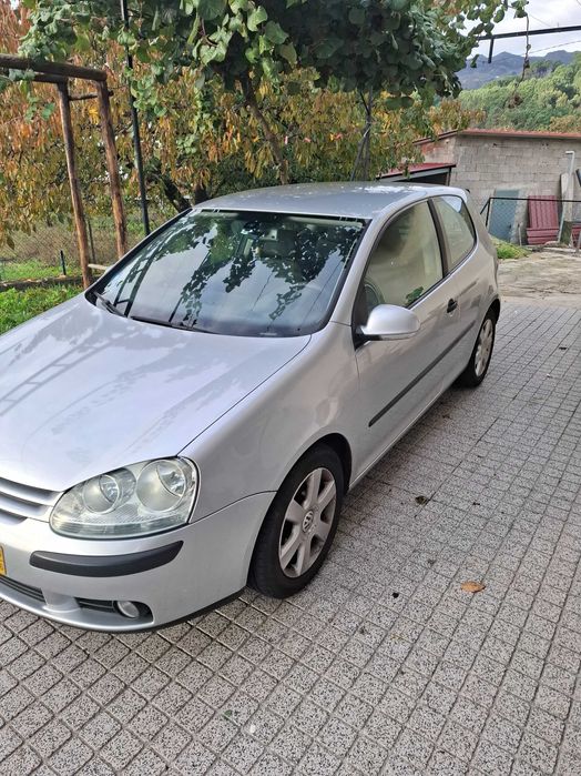 Volkswagen golf V
