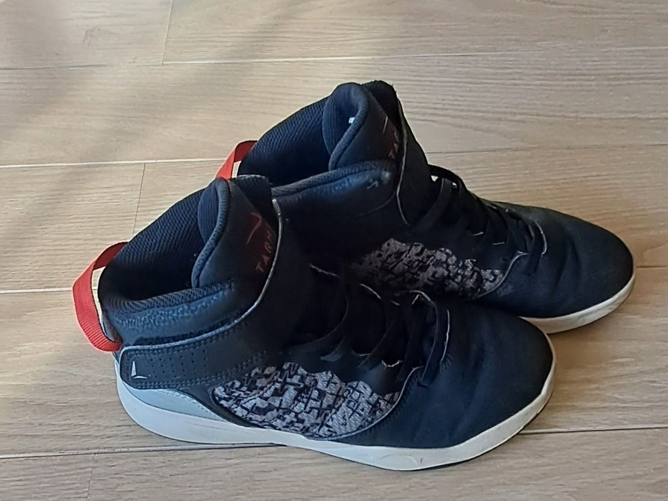 Botas TARMAK Dechatlon Criança SE100 PRETO