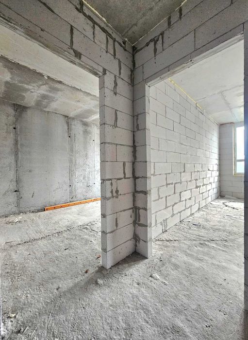 Продаж квартири біля метро