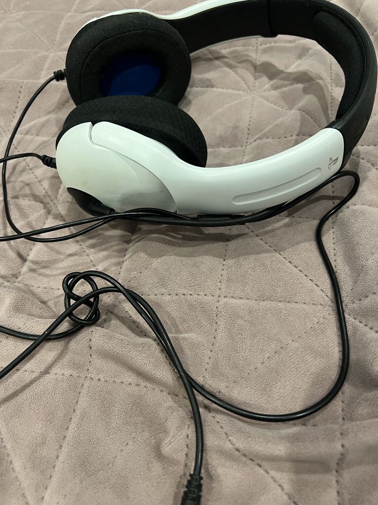 PDP LVL40 Słuchawki przewodowe PS5/PS4 (biał