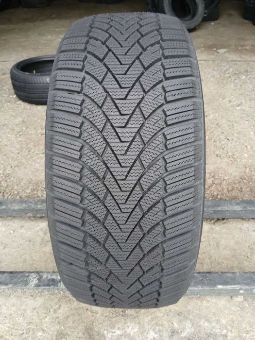 Шина Arivo 235/45R18. 1шт. Зима. Розпаровка. 2024р.(0434).