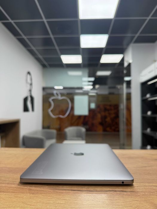 Macbook Pro 2017 (i5/8gb/128 SSD) Гарантія .