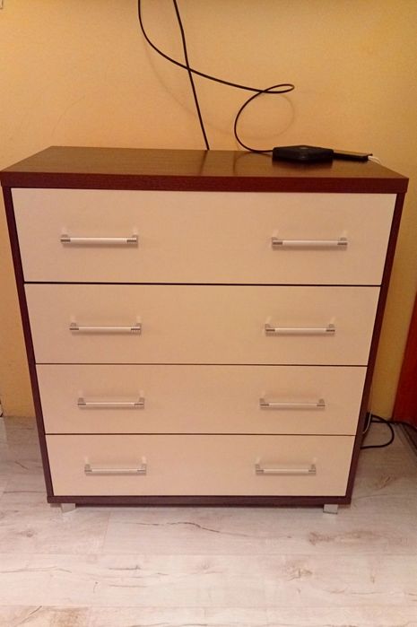 Komoda w dobrym stanie