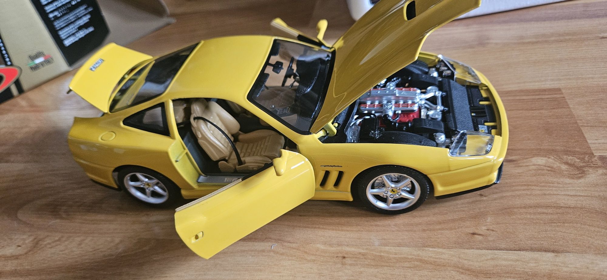 1:18 Burago Ferrari 550 Maranello