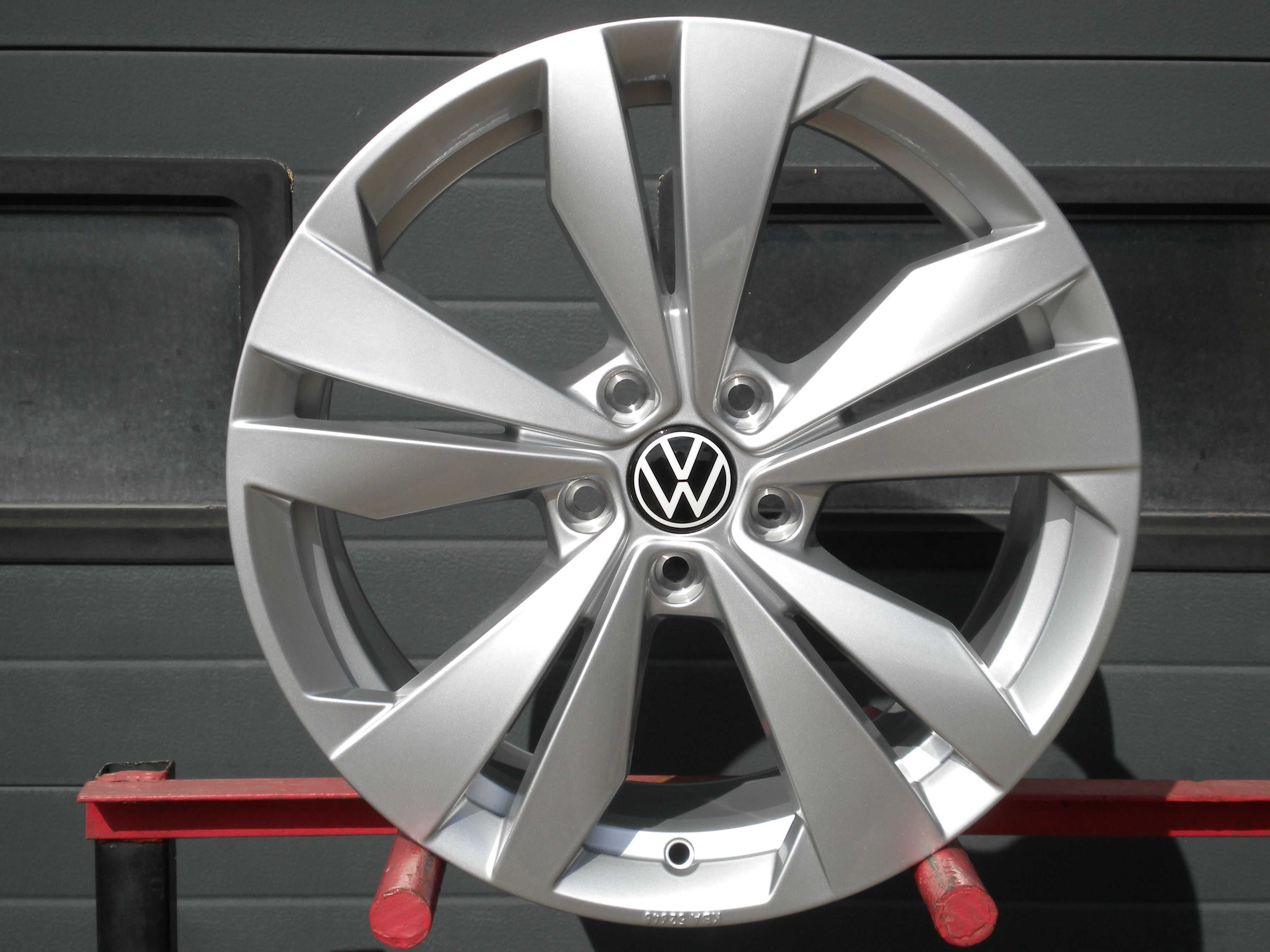 Felgi aluminiowe 18 5x112 Vw ID3 Golf Touran Seat Leon Skoda Octavia