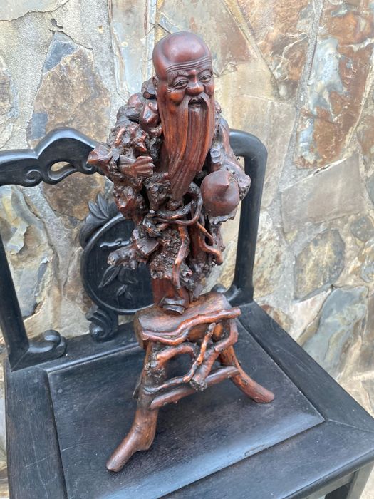 Escultura Divindade Tamarindo China séc XIX 51 cm