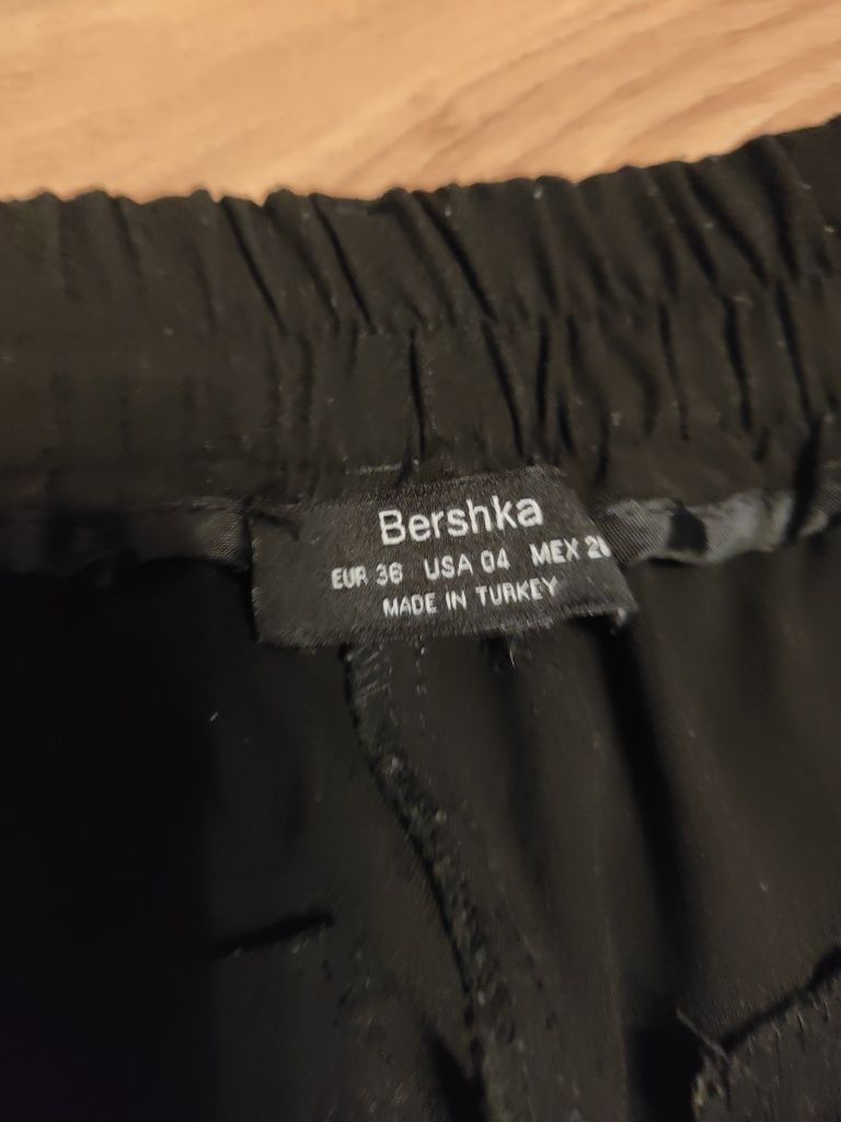 Spodnie dziewczęce bawełniane bojówki Bershka