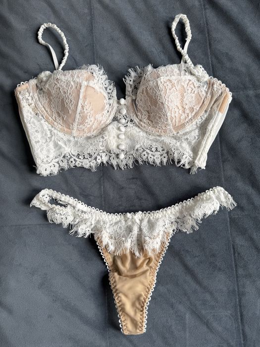 Дуже ніжний комплект білизни