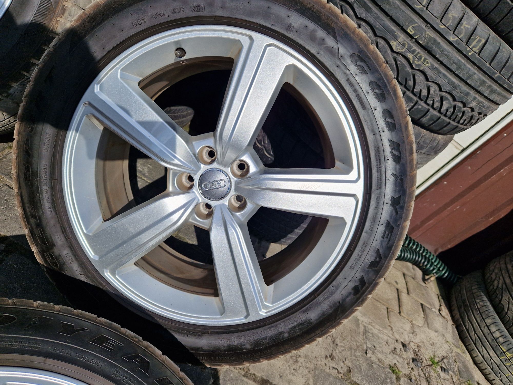 Q7, q8, q5, a6, a7, a8, e-rton, диски r20, 5*112, комплект